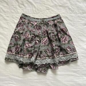 Axes Femme floral print greenish grey pink skirt look short with lace trim